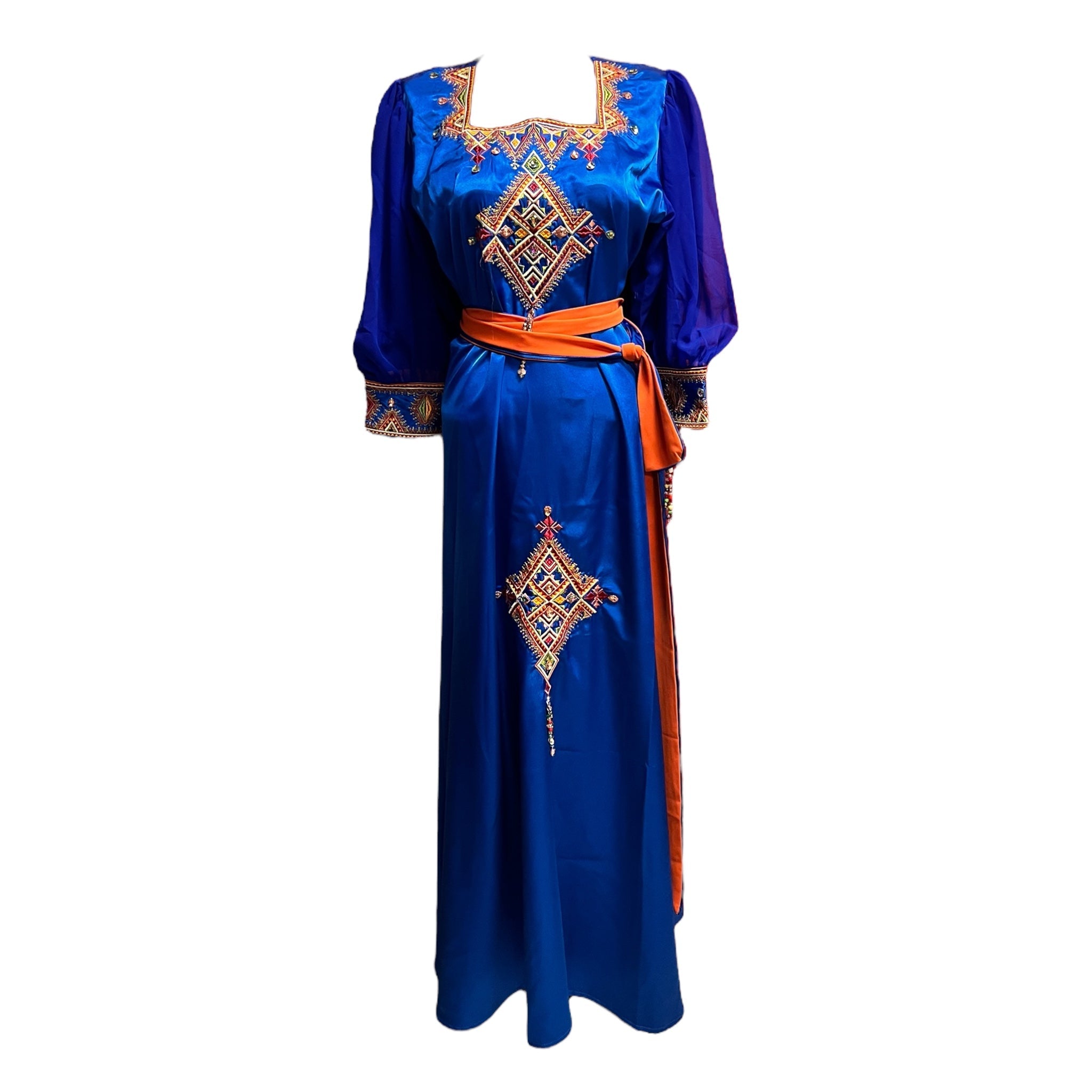 Robe broderie bleu avec des perles - Robes Kabyles